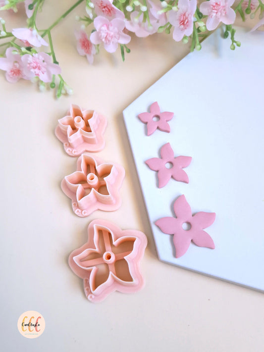 Emporte-pièces en forme de fleur irrégulière pétales pointus - Fabrication de bijoux en argile polymère, créoles interchangeables, pampilles