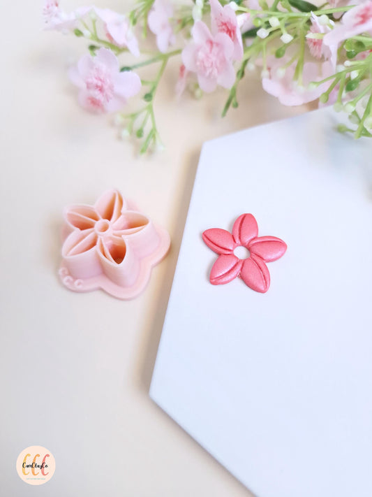 Emporte-pièce 3D en forme de jolie fleur pour la fabrication de bijoux en argile polymère, créoles interchangeables, pampilles