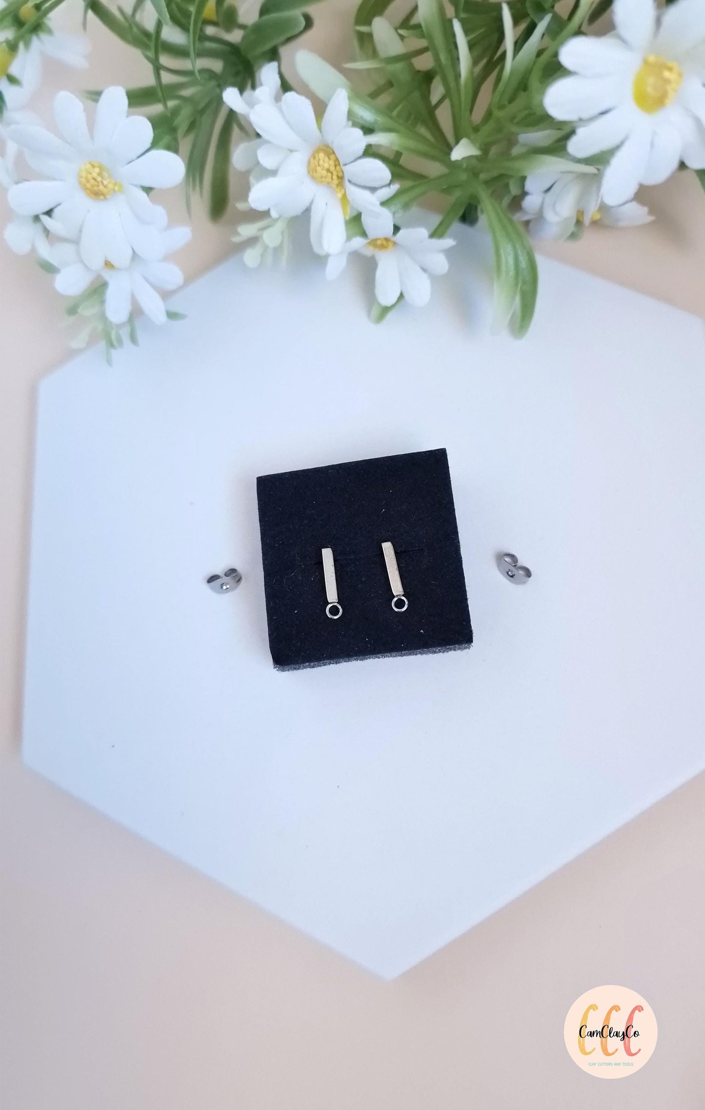 Boucles d'oreilles petites barres en acier inoxydable pour la fabrication de bijoux, doré et argenté - 2 pièces