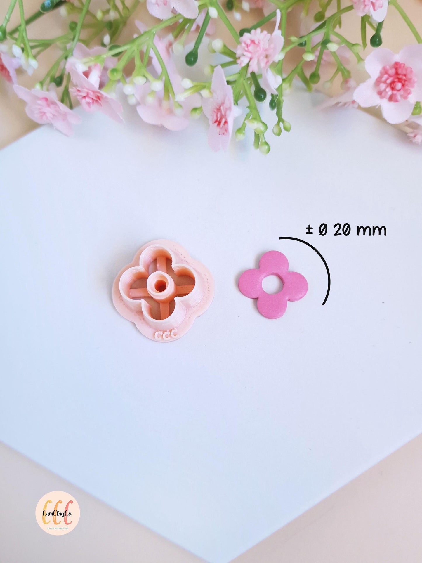 Emporte-pièces 3D en forme de fleur donut 4 pétales pour la fabrication de bijoux en argile polymère