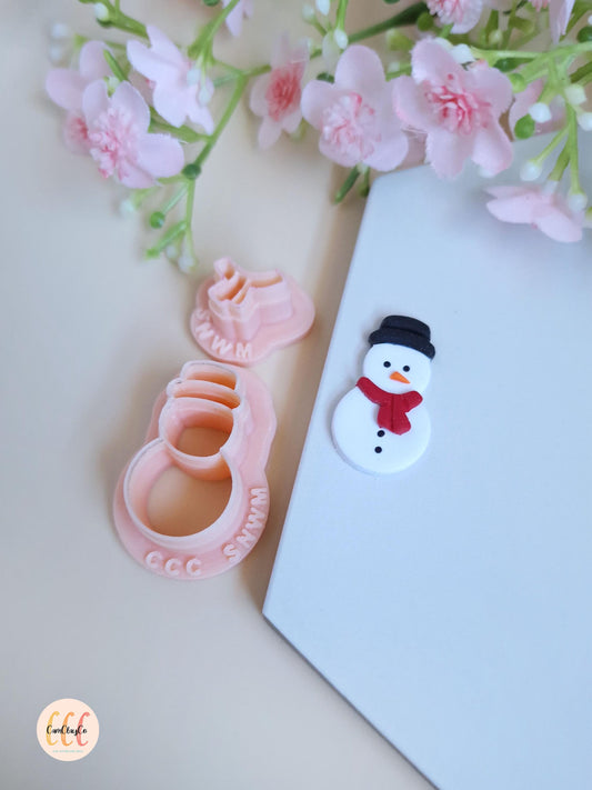 Set emporte-pièces 3D en forme de bonhomme de neige avec chapeau et écharpe pour la fabrication de bijoux en argile polymère