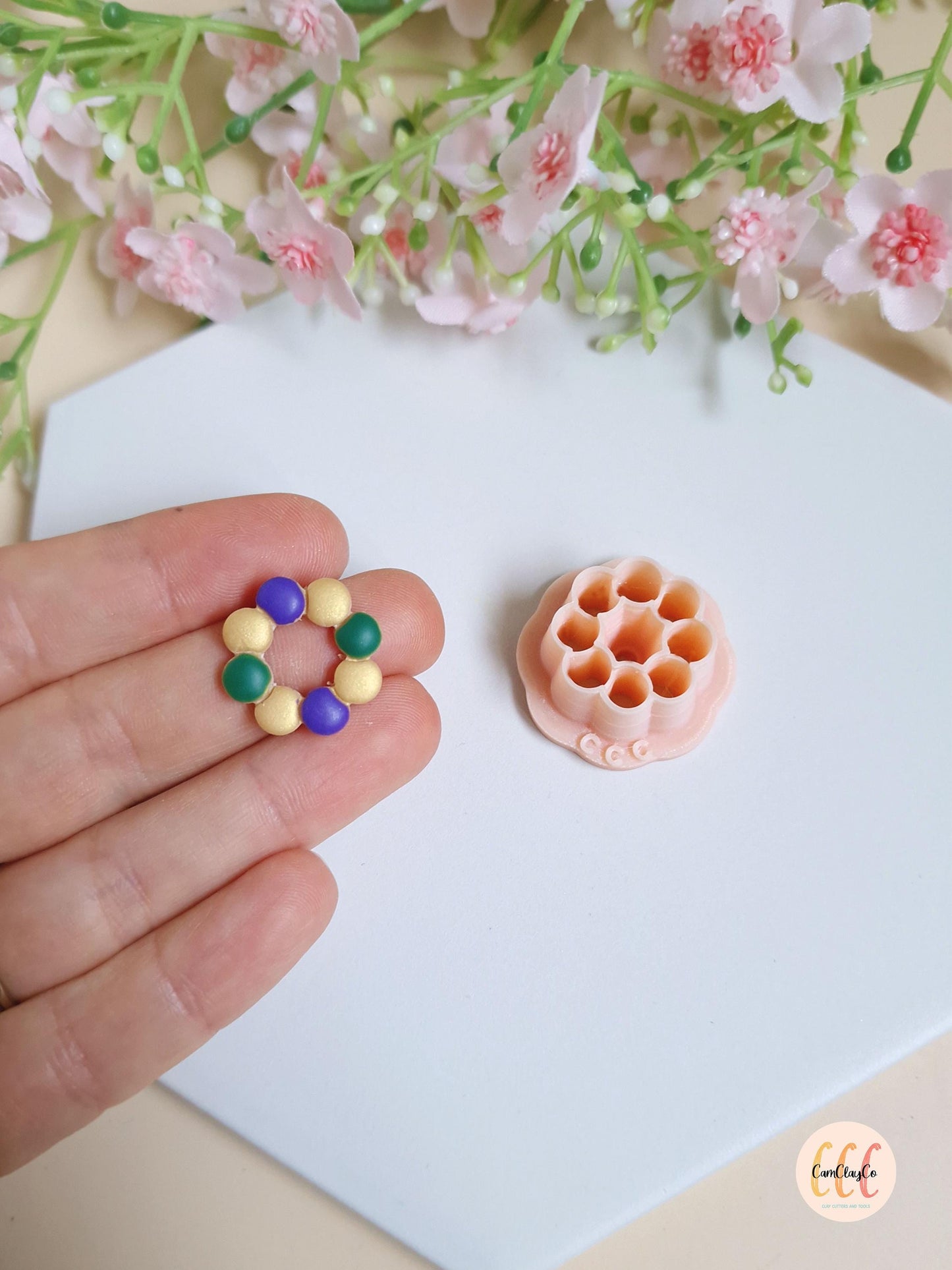 Emporte-pièce 3D en forme de couronne à boules pour la fabrication de bijoux en argile polymère - Mardi Gras
