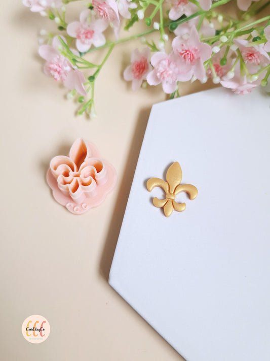 Emporte-pièce 3D en forme de fleur de lys pour la fabrication de bijoux en argile polymère - Mardi Gras