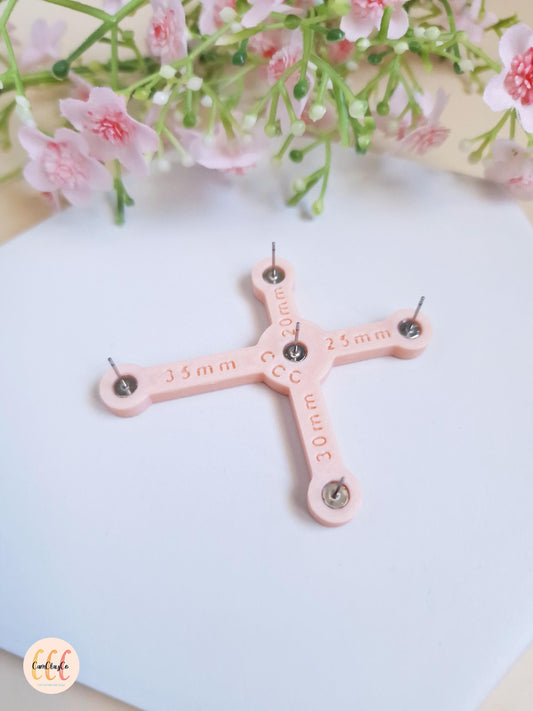 Outil pour mesurer précisément et couper les chaînes de bijoux