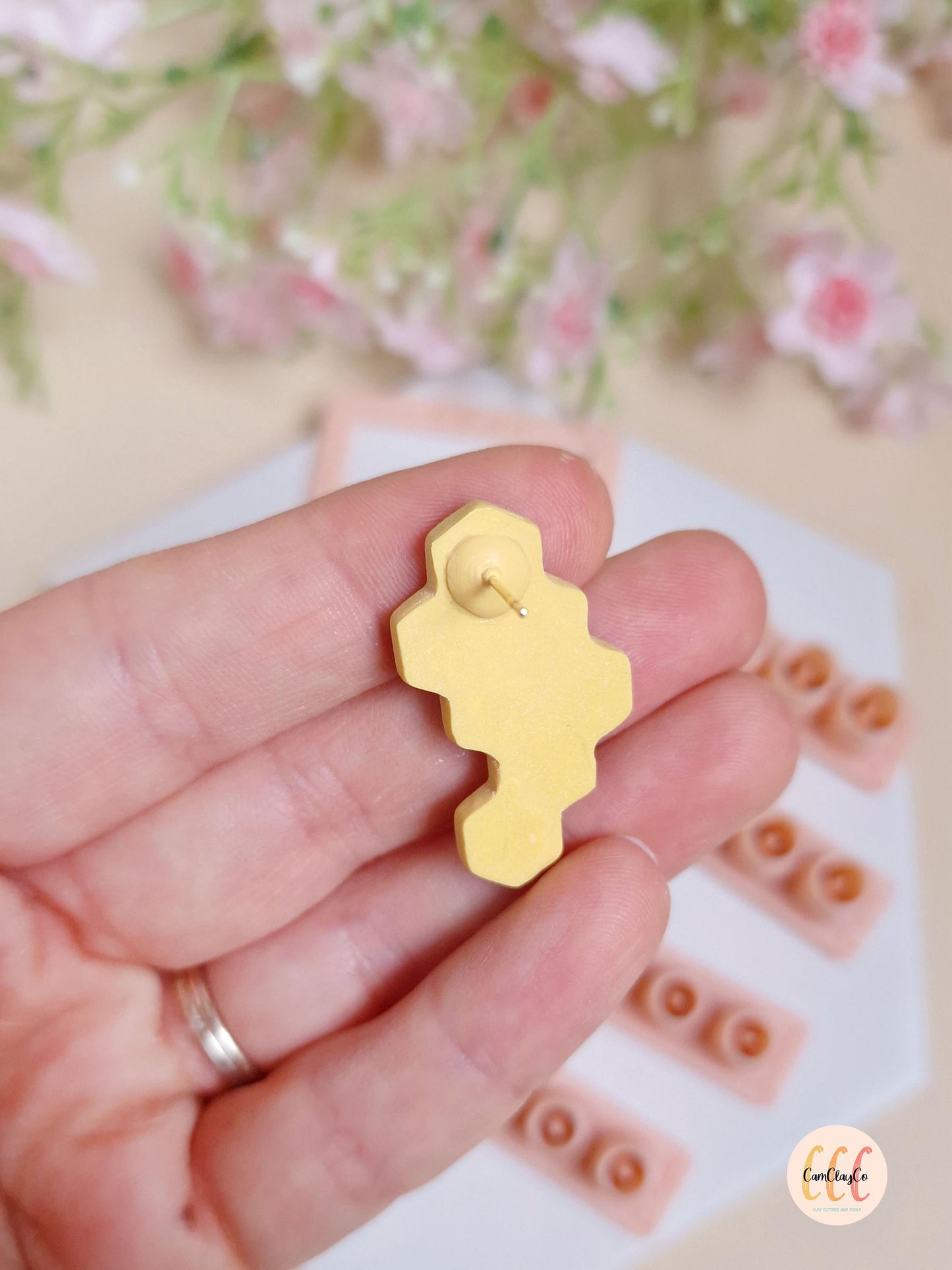 Outil de fixation pour clous d'oreilles, fabrication de bijoux en argile polymère