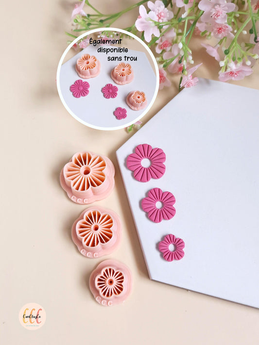 Emporte-pièces en forme de fleurs à 5 pétales striés pour la fabrication de bijoux en argile polymère, créoles interchangeables, pampilles