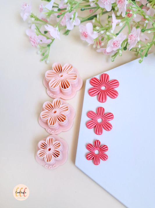 Emporte-pièces 3D fleurs striées 6 pétales pour la fabrication de bijoux en argile polymère, créoles interchangeables