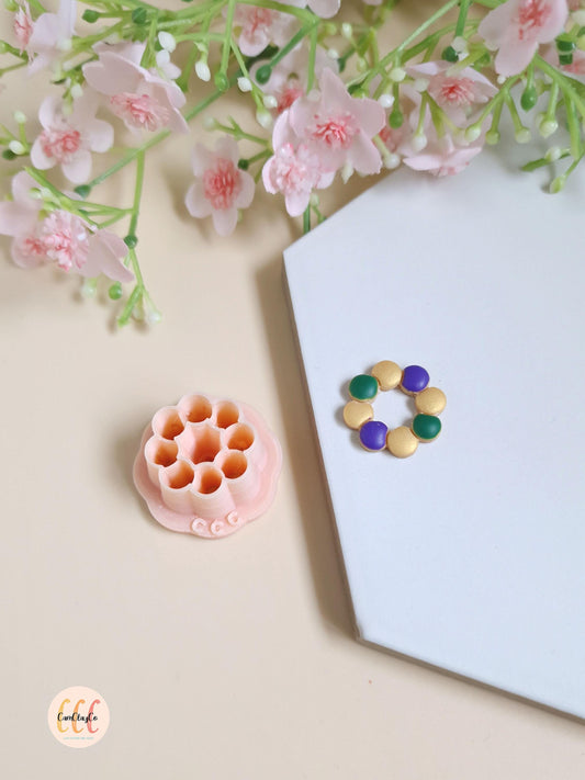 Emporte-pièce 3D en forme de couronne à boules pour la fabrication de bijoux en argile polymère - Mardi Gras