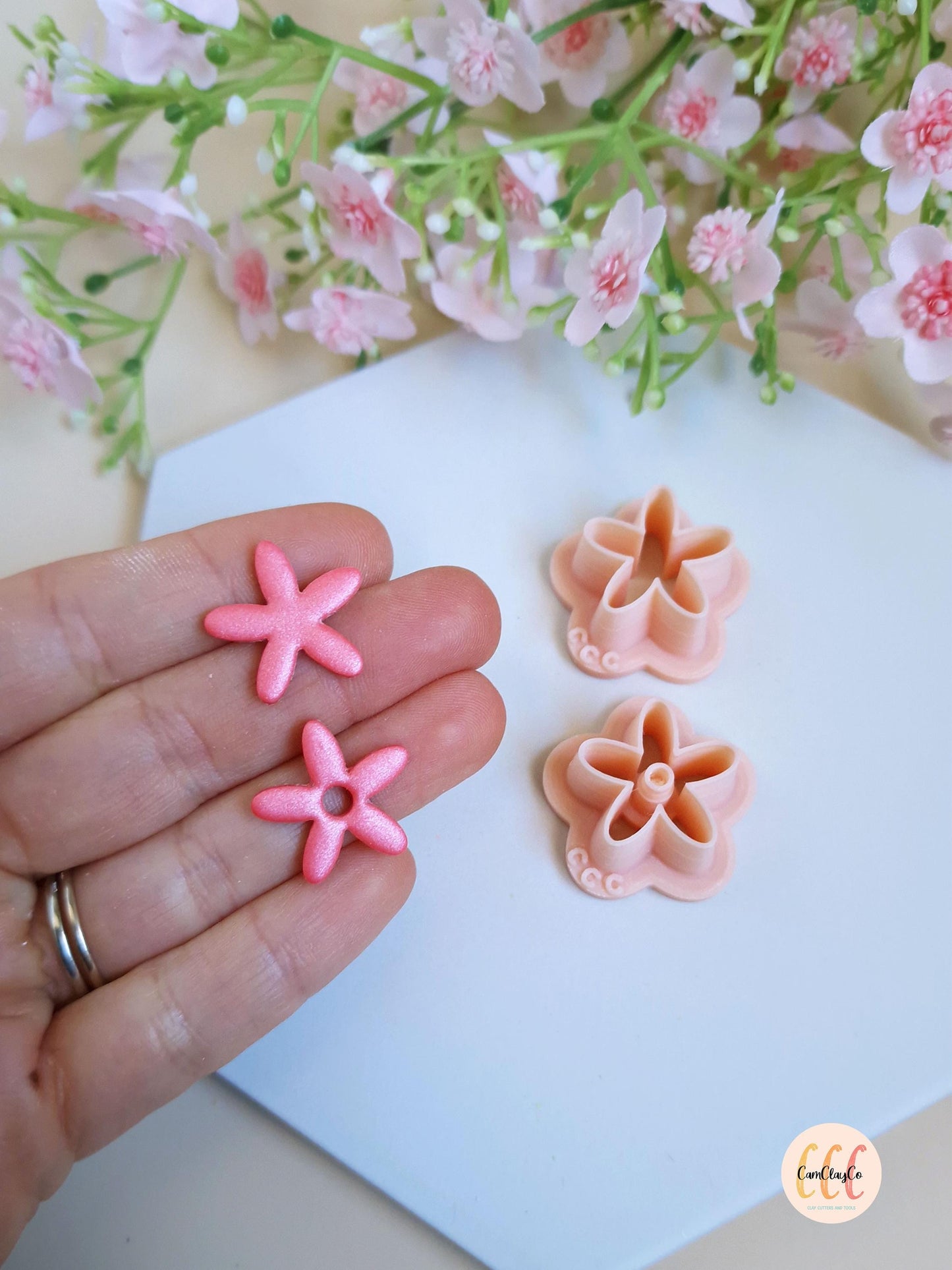 Emporte-pièces 3D en forme de fleurs 5 pétales longs pour la fabrication de bijoux en argile polymère, créoles interchangeables, pampilles