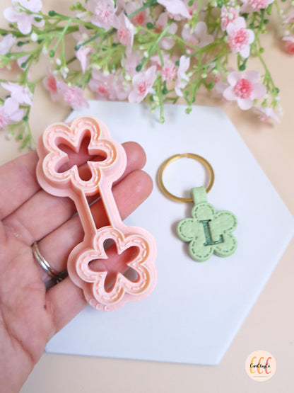 Emporte-pièce 3D porte-clés pour les créations en argile polymère - Porte-clés fleur