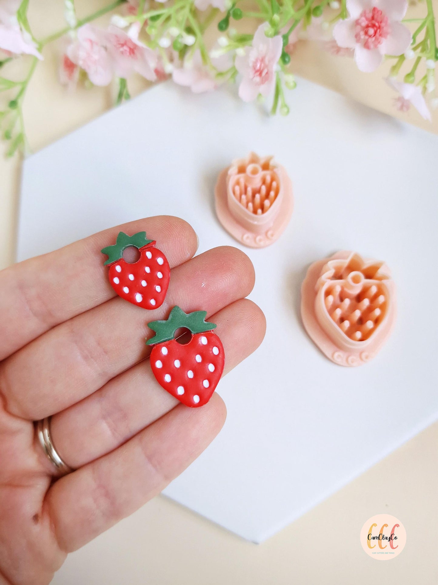 Emporte-pièces 3D en forme de fraises pour la fabrication de bijoux en argile polymère, créoles interchangeables