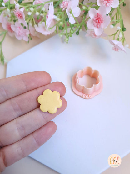 Emporte-pièces 3D en forme de fleur donut 6 pétales pour la fabrication de bijoux en argile polymère