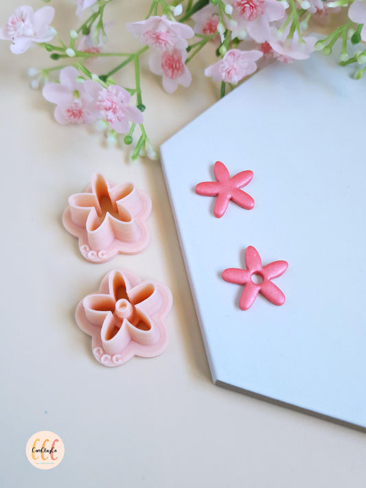Emporte-pièces 3D en forme de fleurs 5 pétales longs pour la fabrication de bijoux en argile polymère, créoles interchangeables, pampilles
