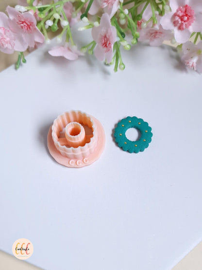 Emporte-pièce 3D en forme de couronne de Noël pour la fabrication de bijoux en argile polymère, pampille pour créoles interchangeables