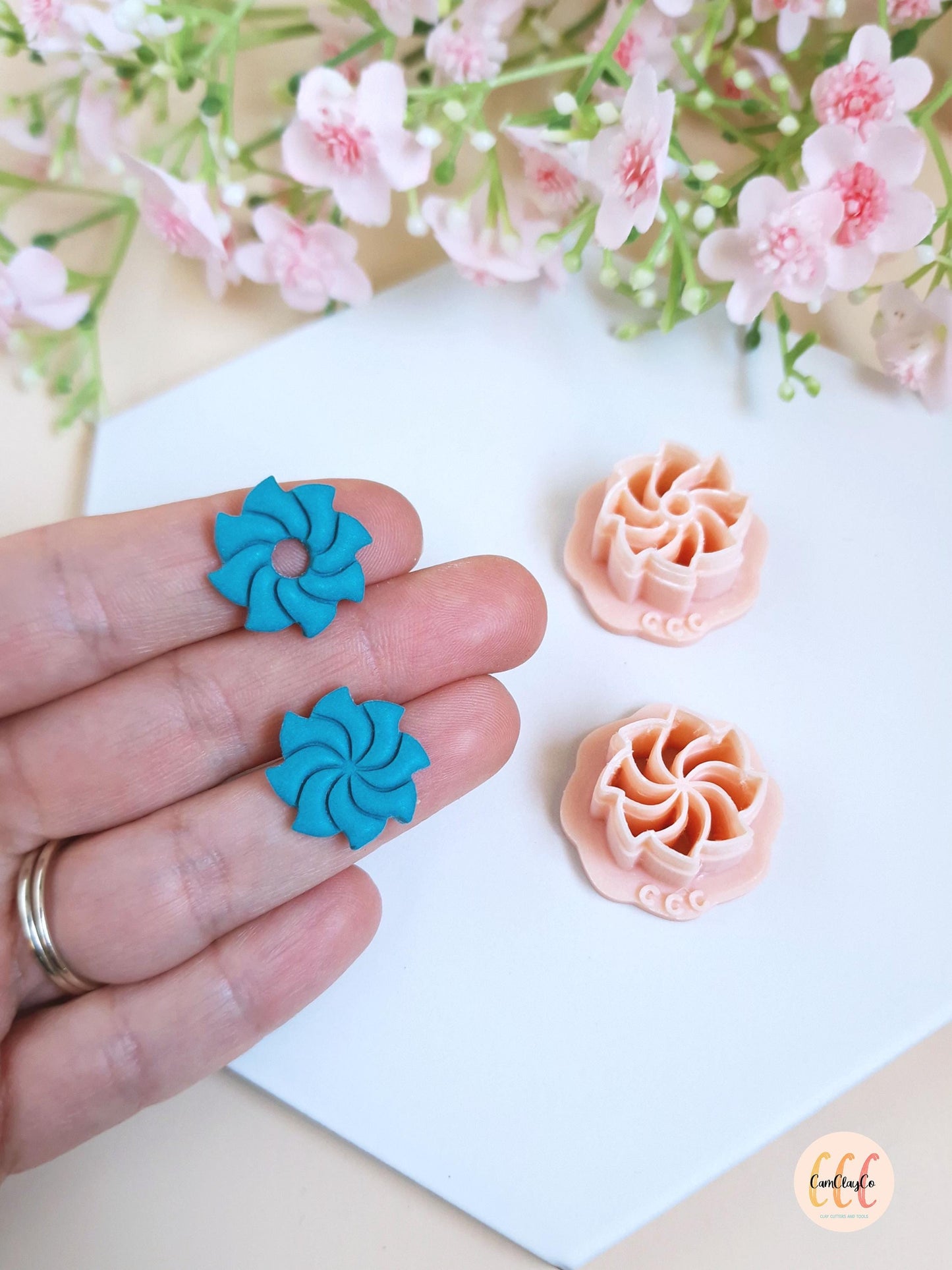 Emporte-pièces 3D fleurs spirales 8 pétales pour la fabrication de bijoux en argile polymère, pampilles pour créoles interchangeables