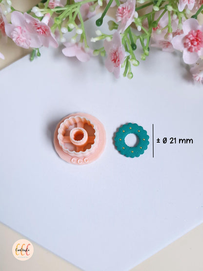 Emporte-pièce 3D en forme de couronne de Noël pour la fabrication de bijoux en argile polymère, pampille pour créoles interchangeables