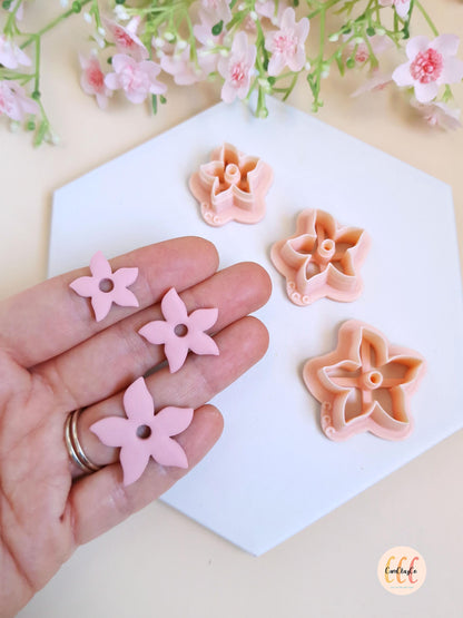 Emporte-pièces en forme de fleur irrégulière pétales pointus - Fabrication de bijoux en argile polymère, créoles interchangeables, pampilles