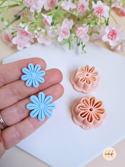 Emporte-pièces 3D fleurs à 8 pétales longs pour la fabrication de bijoux en argile polymère, créoles interchangeables, pampilles