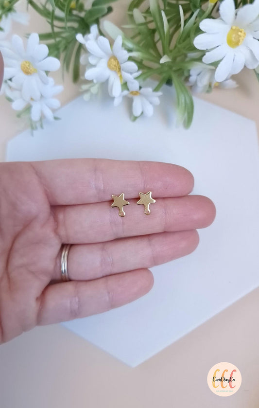 Boucles d'oreilles étoiles en acier inoxydable pour la fabrication de bijoux, doré et argenté - 2 pièces