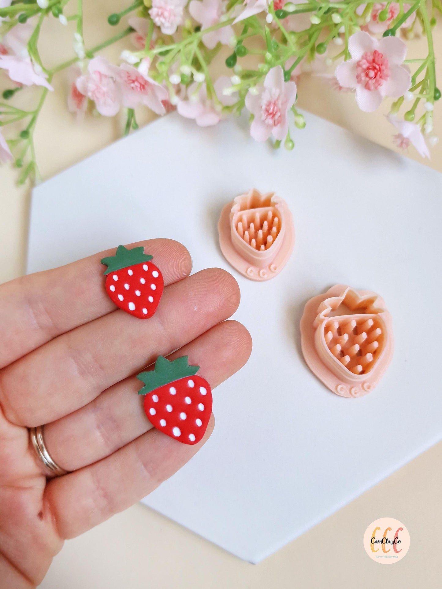 Emporte-pièces 3D en forme de fraises pour la fabrication de bijoux en argile polymère, créoles interchangeables