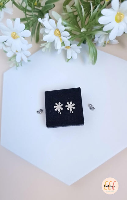 Boucles d'oreilles fleurs en acier inoxydable pour la fabrication de bijoux, doré et argenté - 2 pièces