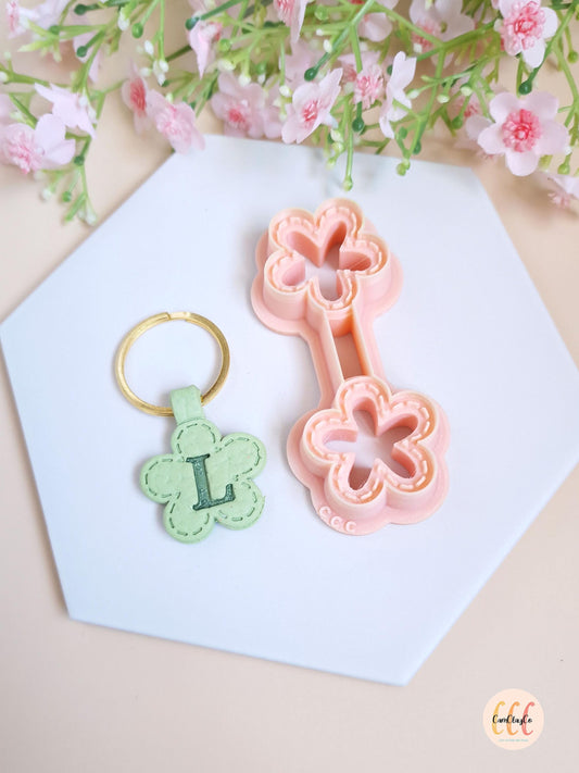 Emporte-pièce 3D porte-clés pour les créations en argile polymère - Porte-clés fleur