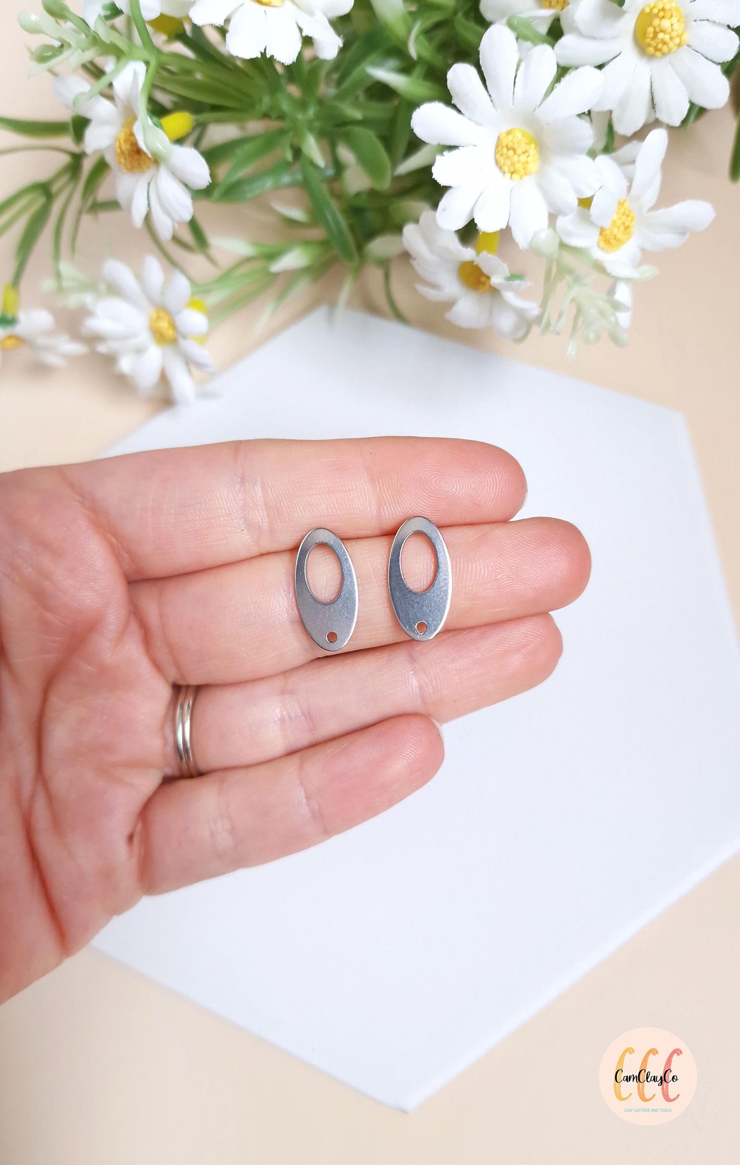 Boucles d'oreilles ovales troués en acier inoxydable pour la fabrication de bijoux, doré et argenté - 2 pièces