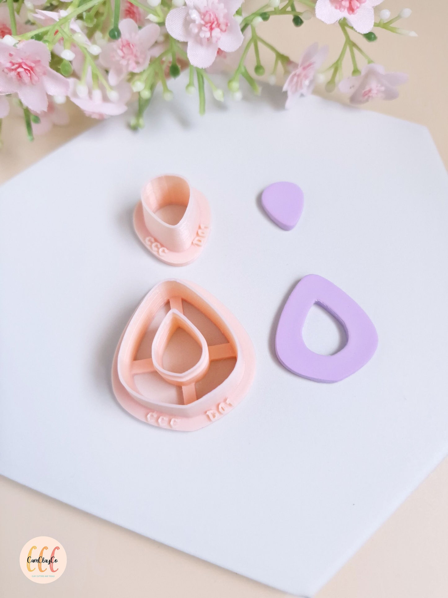 Set de deux emporte-pièces pour la fabrication de bijoux en argile polymère - D01