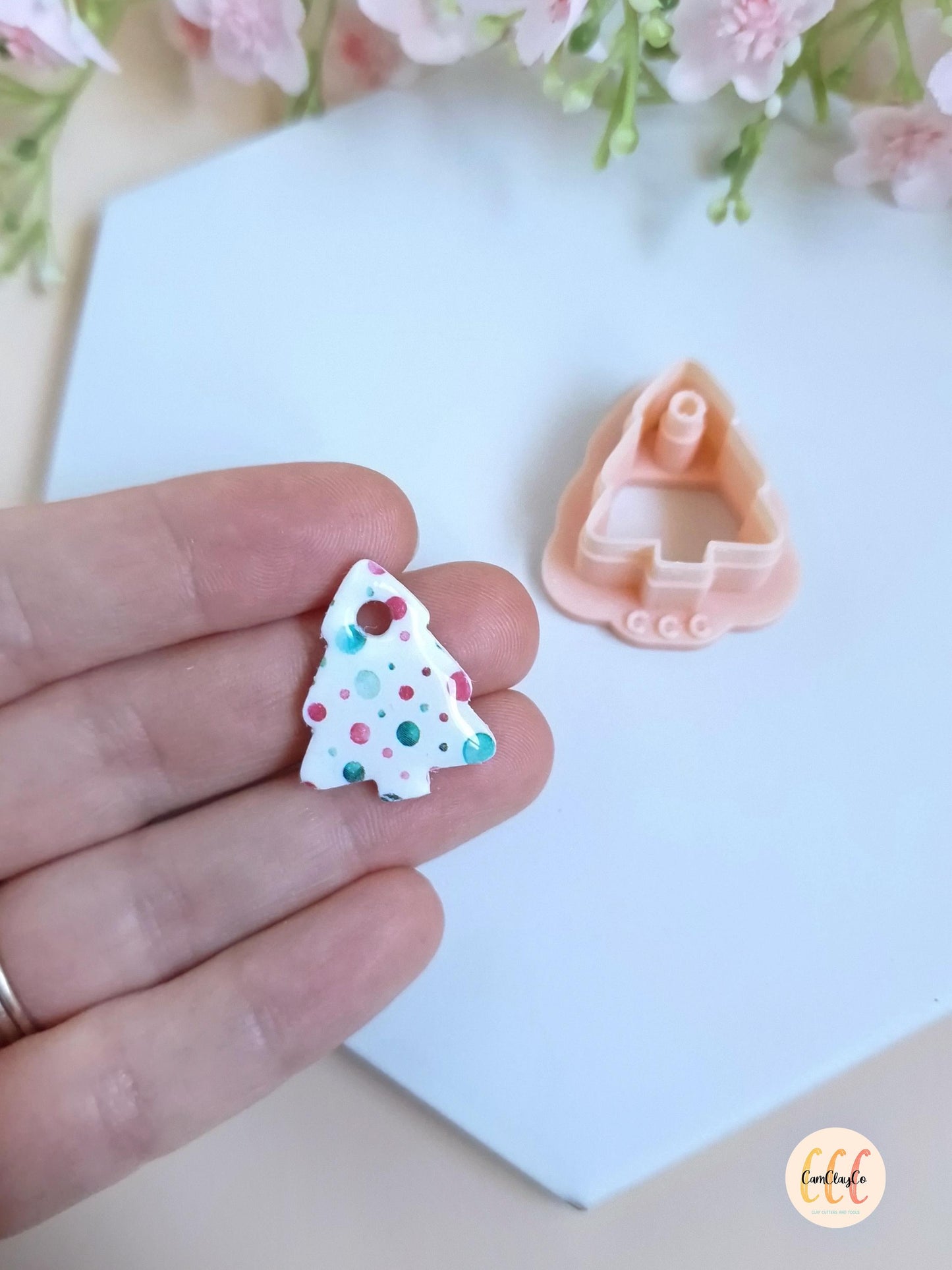 Emporte-pièce 3D sapin avec trou pour la fabrication de bijoux en argile polymère, créoles interchangeables, pampilles - Sapin pampille