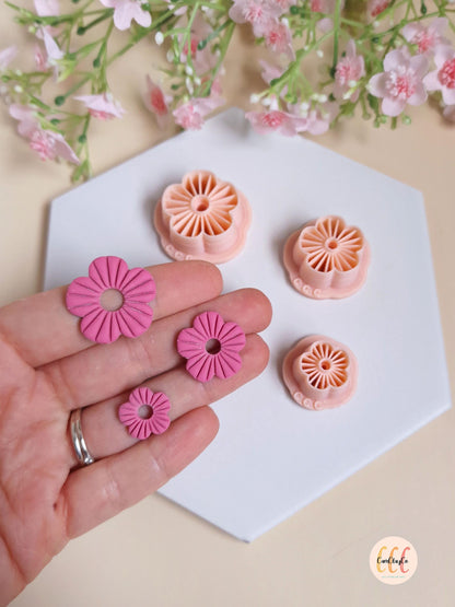Emporte-pièces en forme de fleurs à 5 pétales striés pour la fabrication de bijoux en argile polymère, créoles interchangeables, pampilles