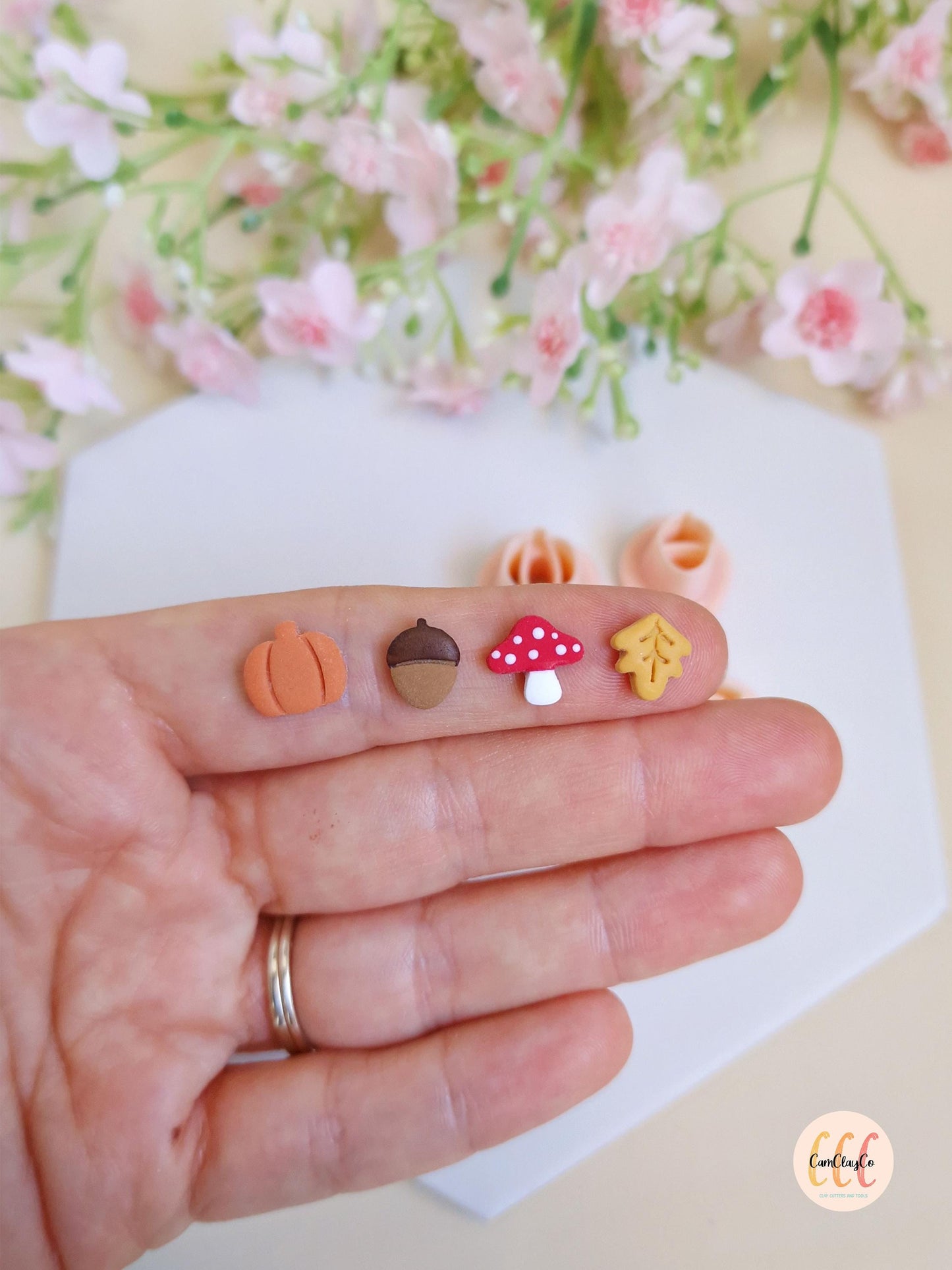 Emporte-pièces 3D en forme de minis citrouille, feuille, gland et champignon pour la fabrication de bijoux en argile polymère