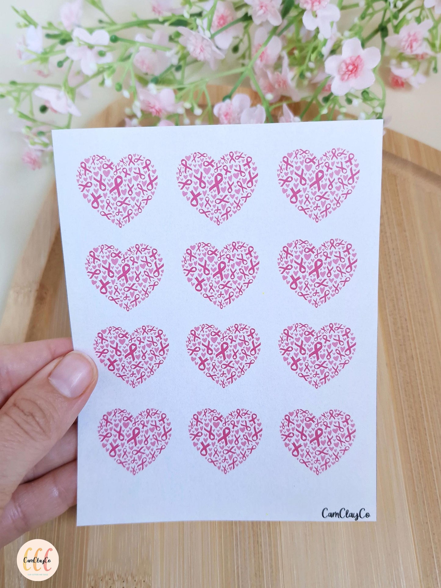 Feuille de transfert soluble à l'eau pour la fabrication de bijoux en argile polymère - Cœurs octobre rose 25 mm