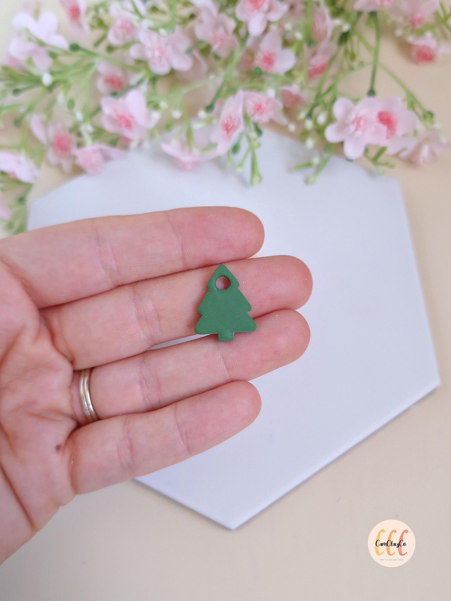 Emporte-pièce 3D sapin avec trou pour la fabrication de bijoux en argile polymère, créoles interchangeables, pampilles - Sapin pampille