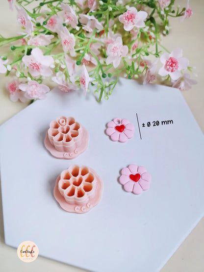Emporte-pièces en forme de fleurs avec centres cœurs pour la fabrication de bijoux en argile polymère, créoles interchangeables, pampilles