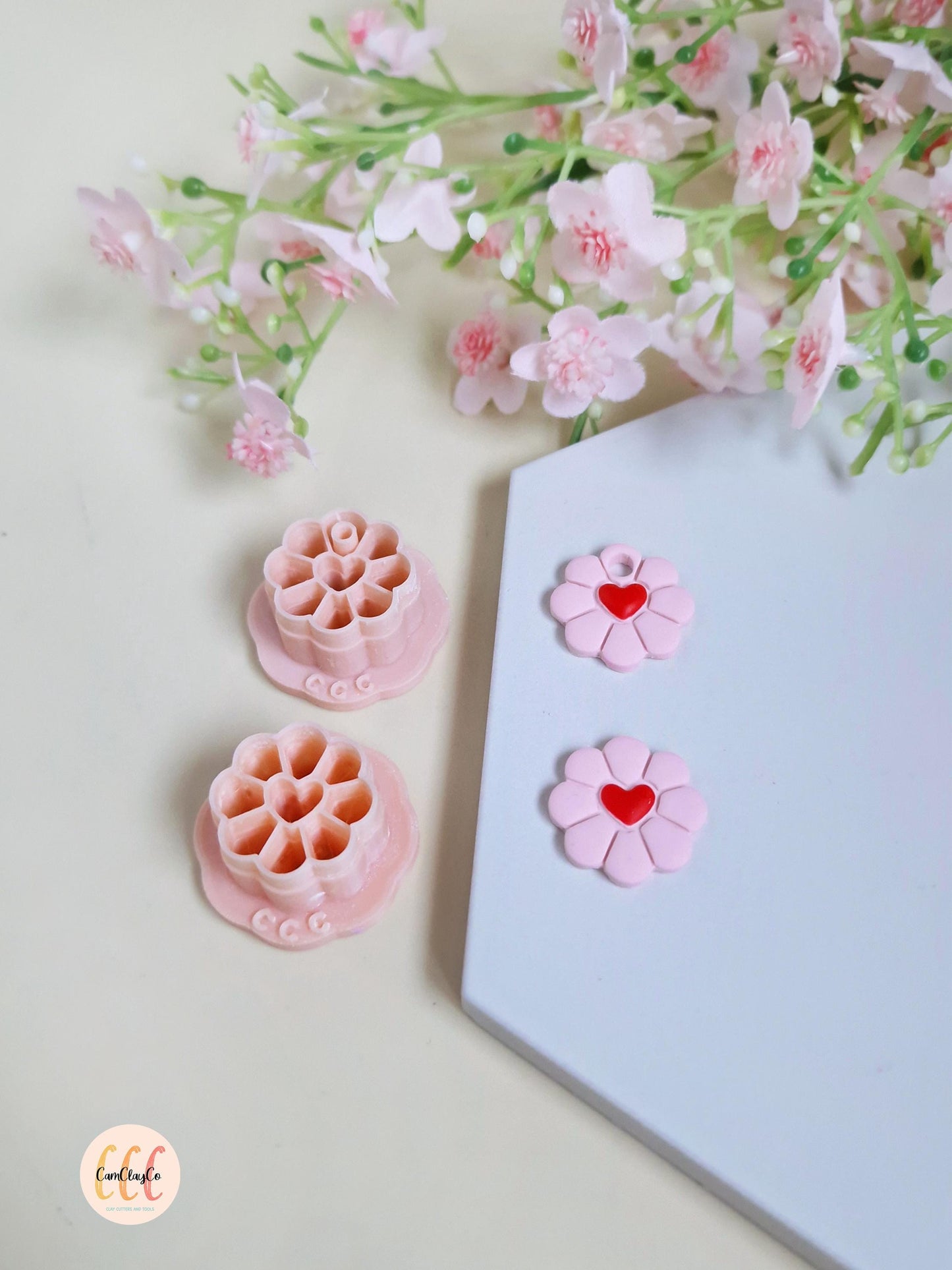 Emporte-pièces en forme de fleurs avec centres cœurs pour la fabrication de bijoux en argile polymère, créoles interchangeables, pampilles