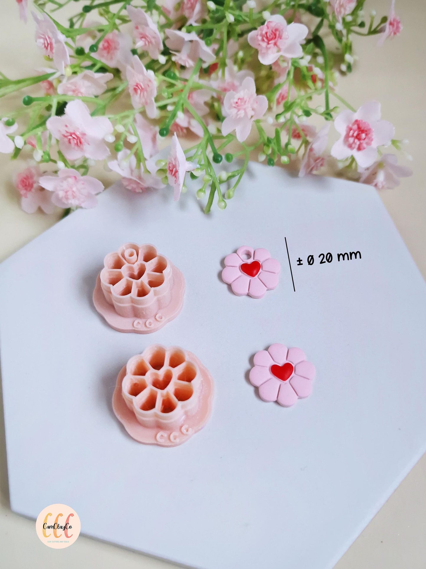 Emporte-pièces en forme de fleurs avec centres cœurs pour la fabrication de bijoux en argile polymère, créoles interchangeables, pampilles