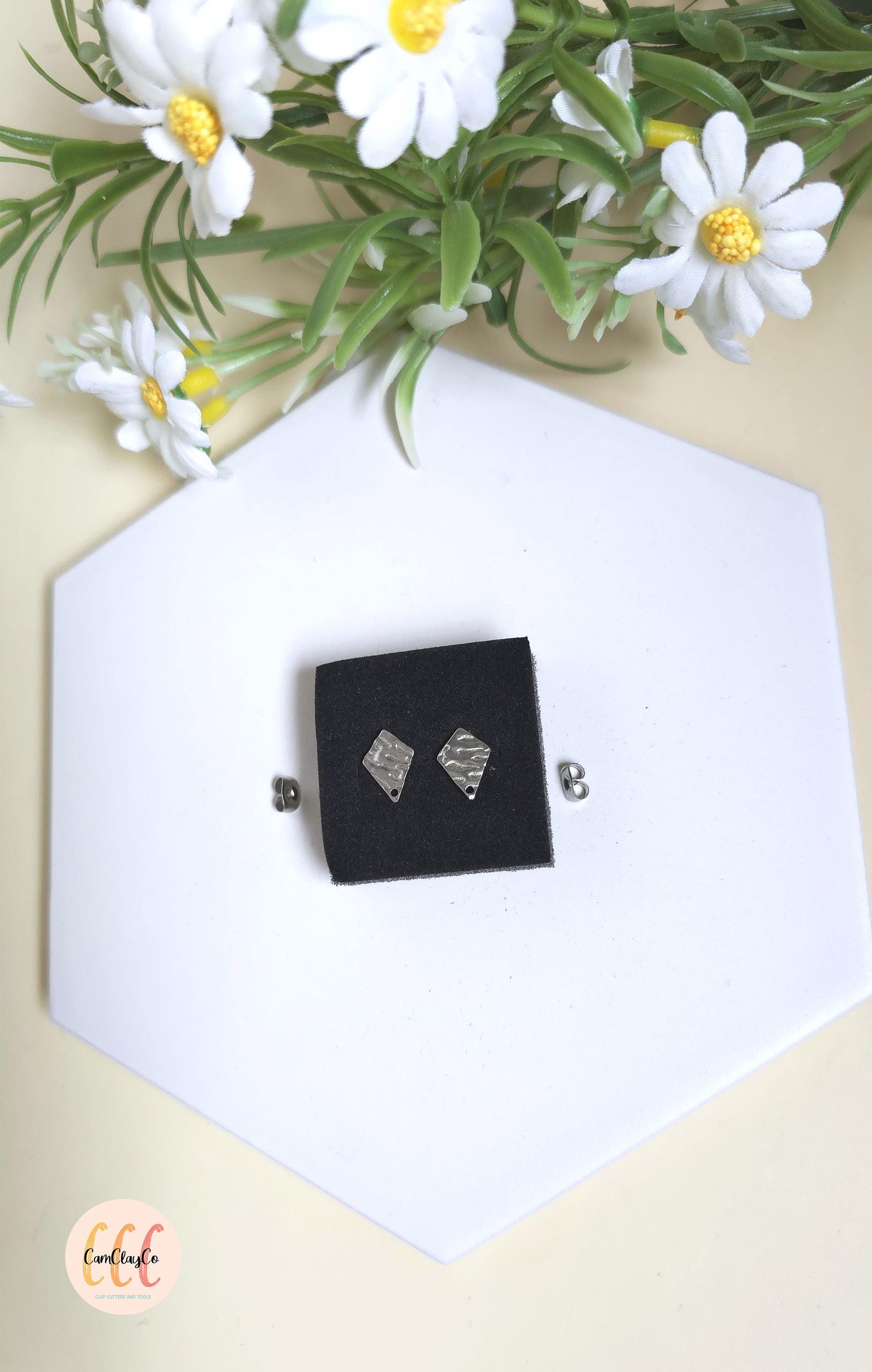 Boucles d'oreilles forme diamants texturés en acier inoxydable pour la fabrication de bijoux, doré et argenté - 2 pièces