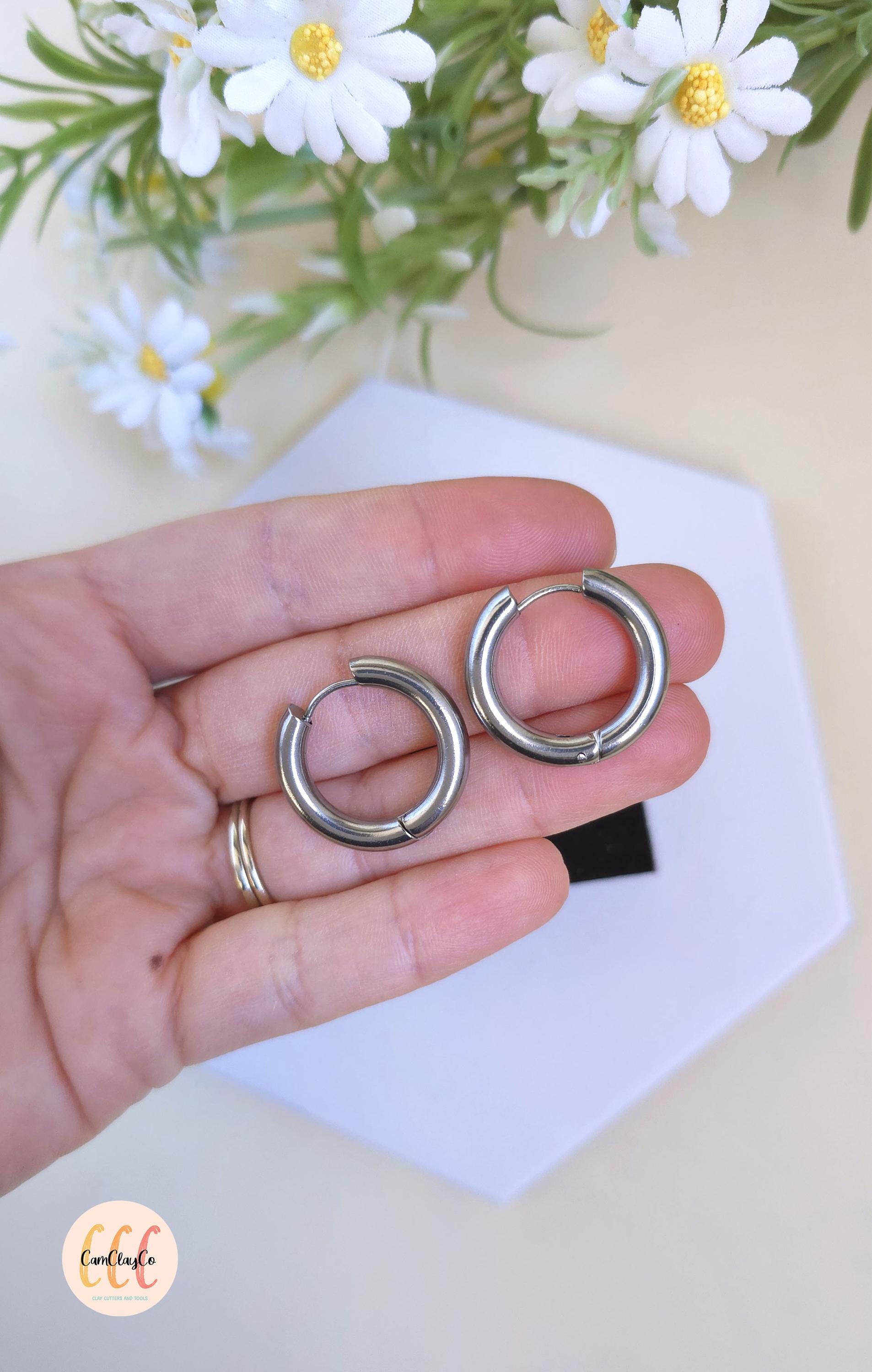 Boucles d'oreilles créoles épaisses diamètre 24 mm épaisseur 4 mm acier inoxydable pour la fabrication de bijoux, doré et argenté - 2 pièces