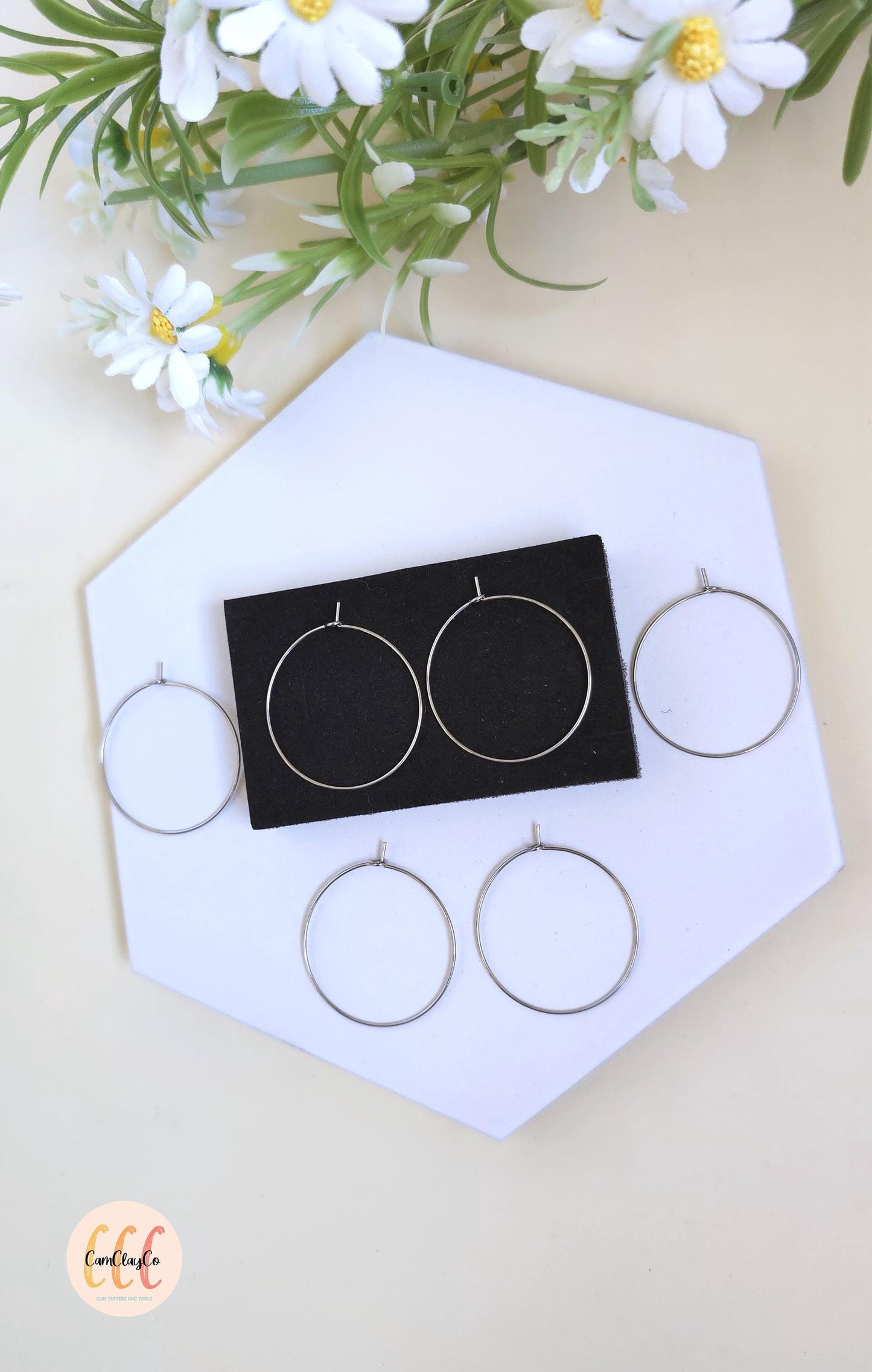 Boucles d'oreilles créoles fines 30 mm en acier inoxydable pour la fabrication de bijoux, doré et argenté - 6 pièces