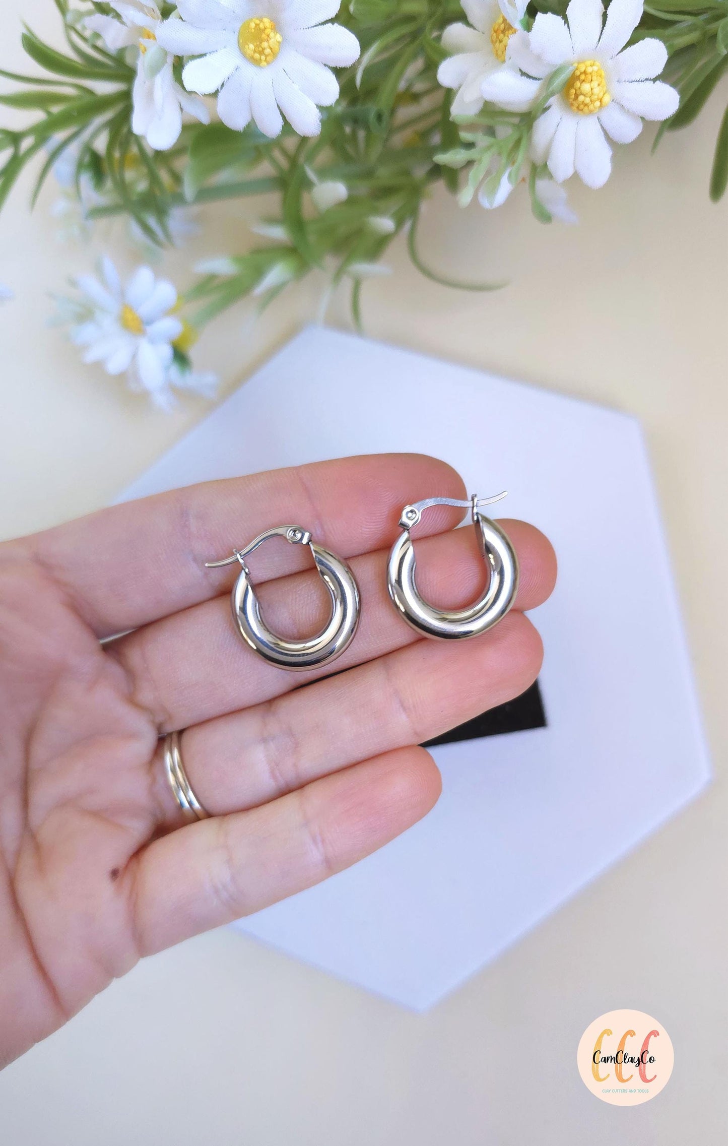 Boucles d'oreilles créoles épaisses diamètre 20 mm épaisseur 5 mm acier inoxydable pour la fabrication de bijoux, doré et argenté - 2 pièces