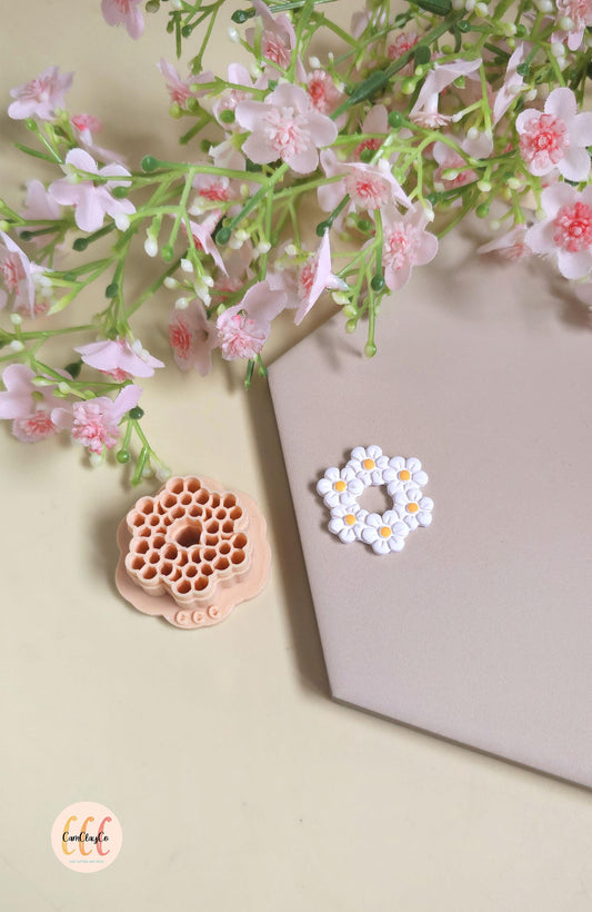 Emporte-pièces 3D en forme de couronne de fleurs pour la fabrication de bijoux en argile polymère, créoles interchangeables, pampilles