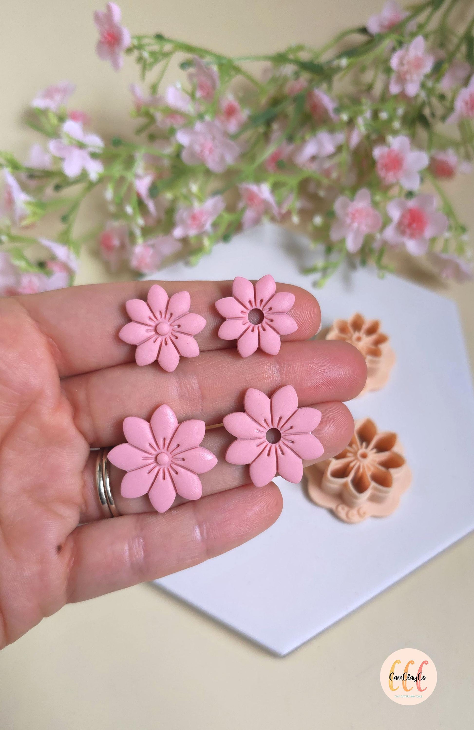 Emporte-pièces 3D fleurs 8 pétales pointus estampés pour la fabrication de bijoux en argile polymère, créoles interchangeables, pampilles