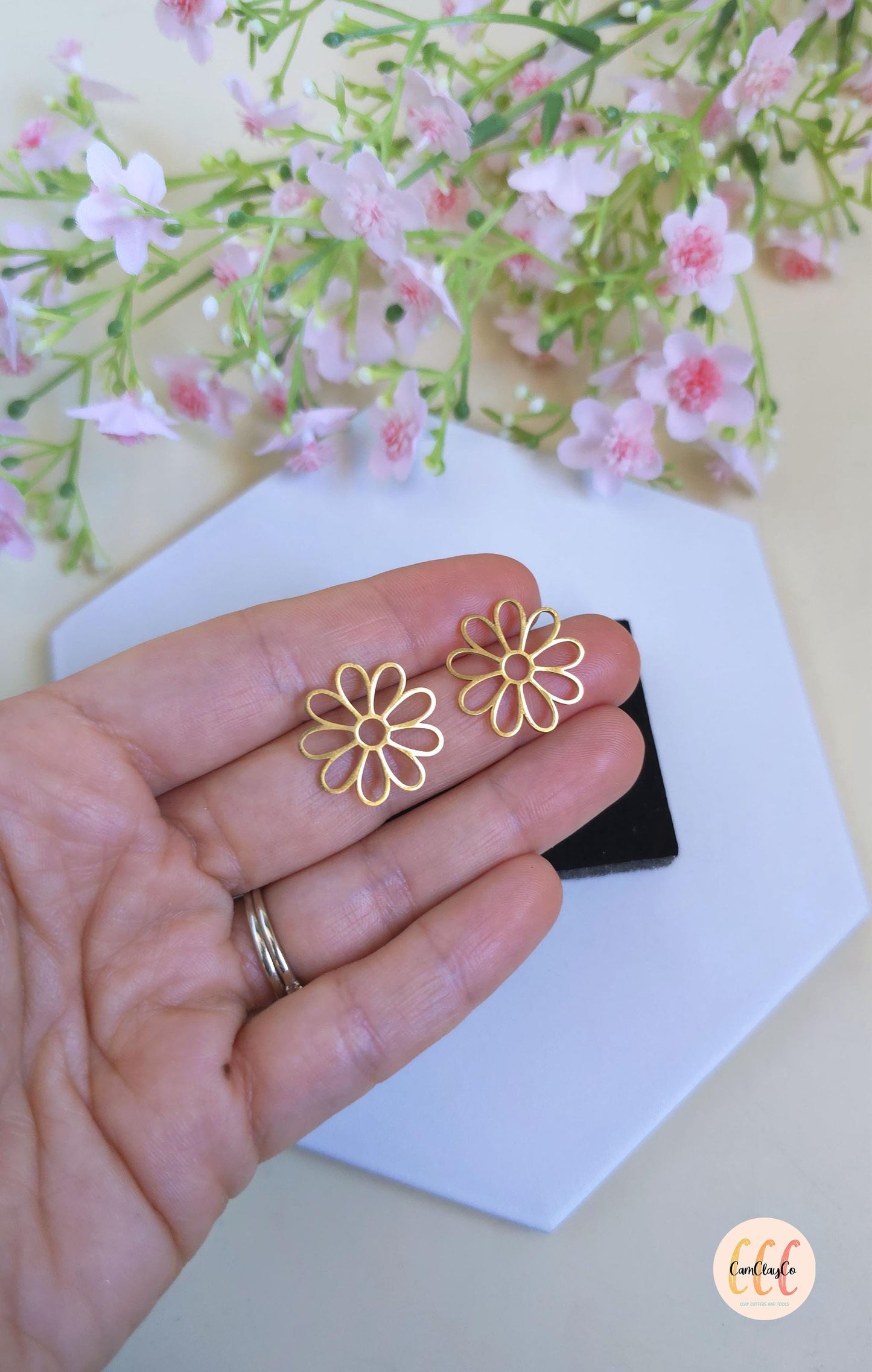 Breloques cadres fleurs 20 mm en acier inoxydable pour la fabrication de bijoux, doré et argenté - 2 pièces