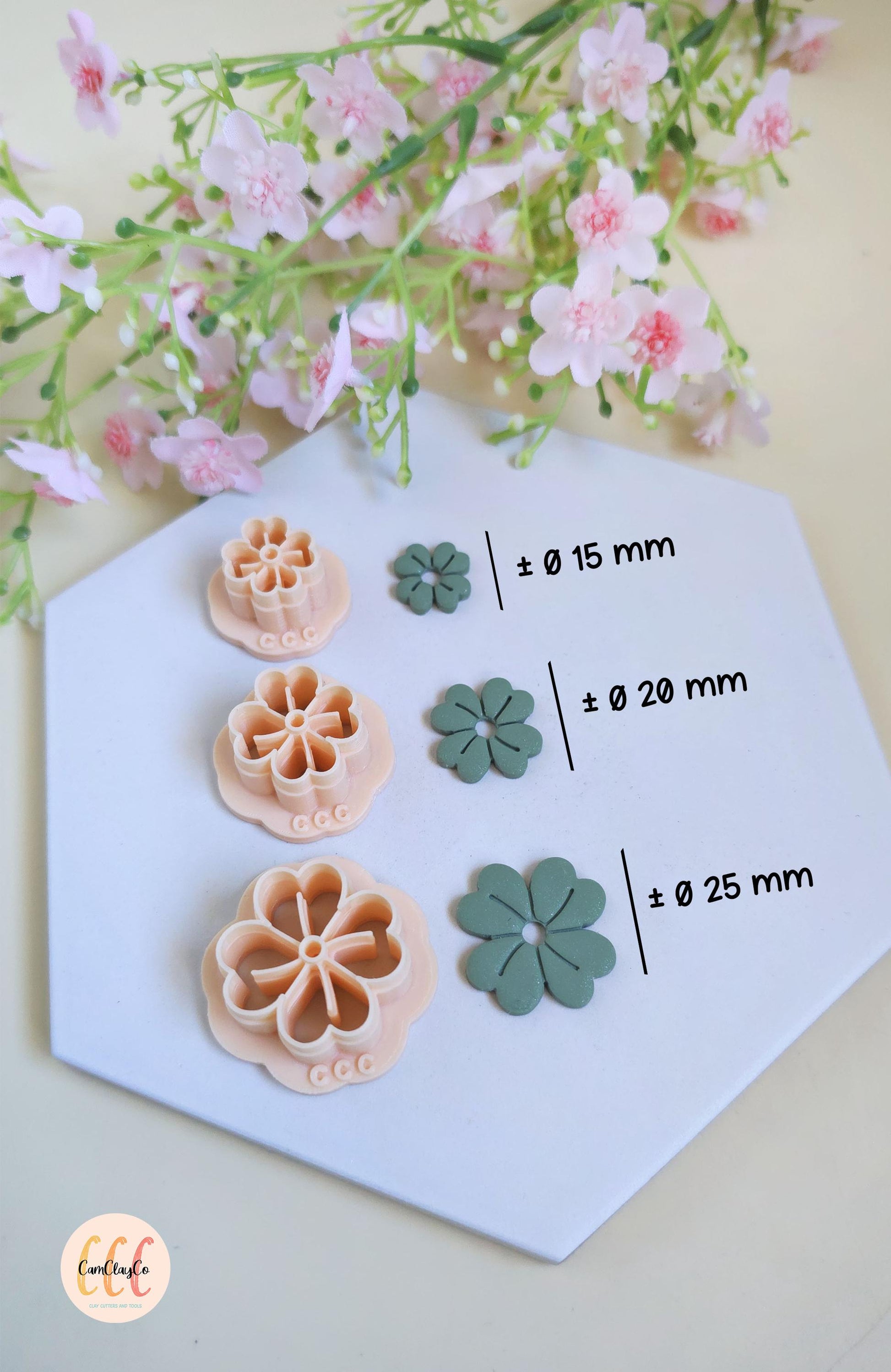 Emporte-pièces trèfles 4 feuilles détails intérieurs pour la fabrication de bijoux en argile polymère, créoles interchangeables, pampilles