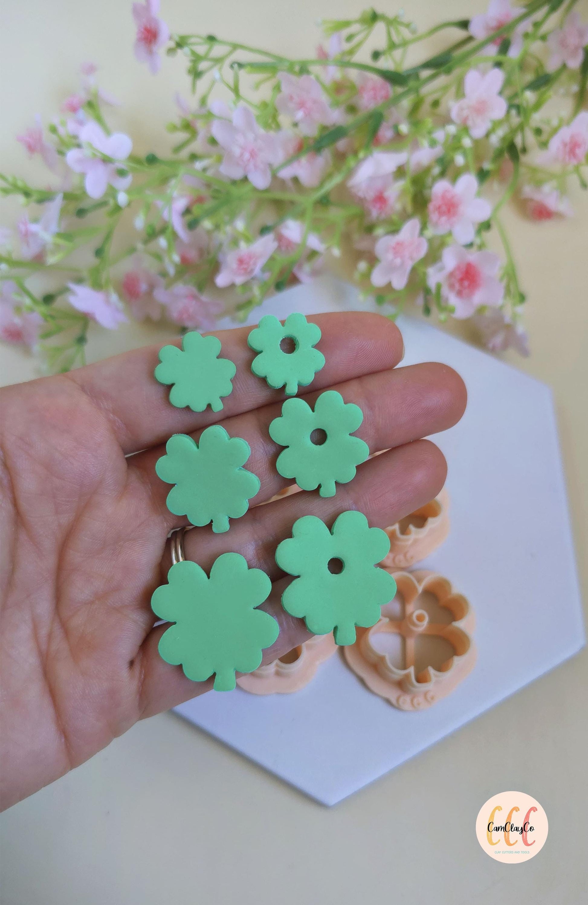 Emporte-pièces 3D en forme de trèfles 4 feuilles pour la fabrication de bijoux en argile polymère, créoles interchangeables, pampilles