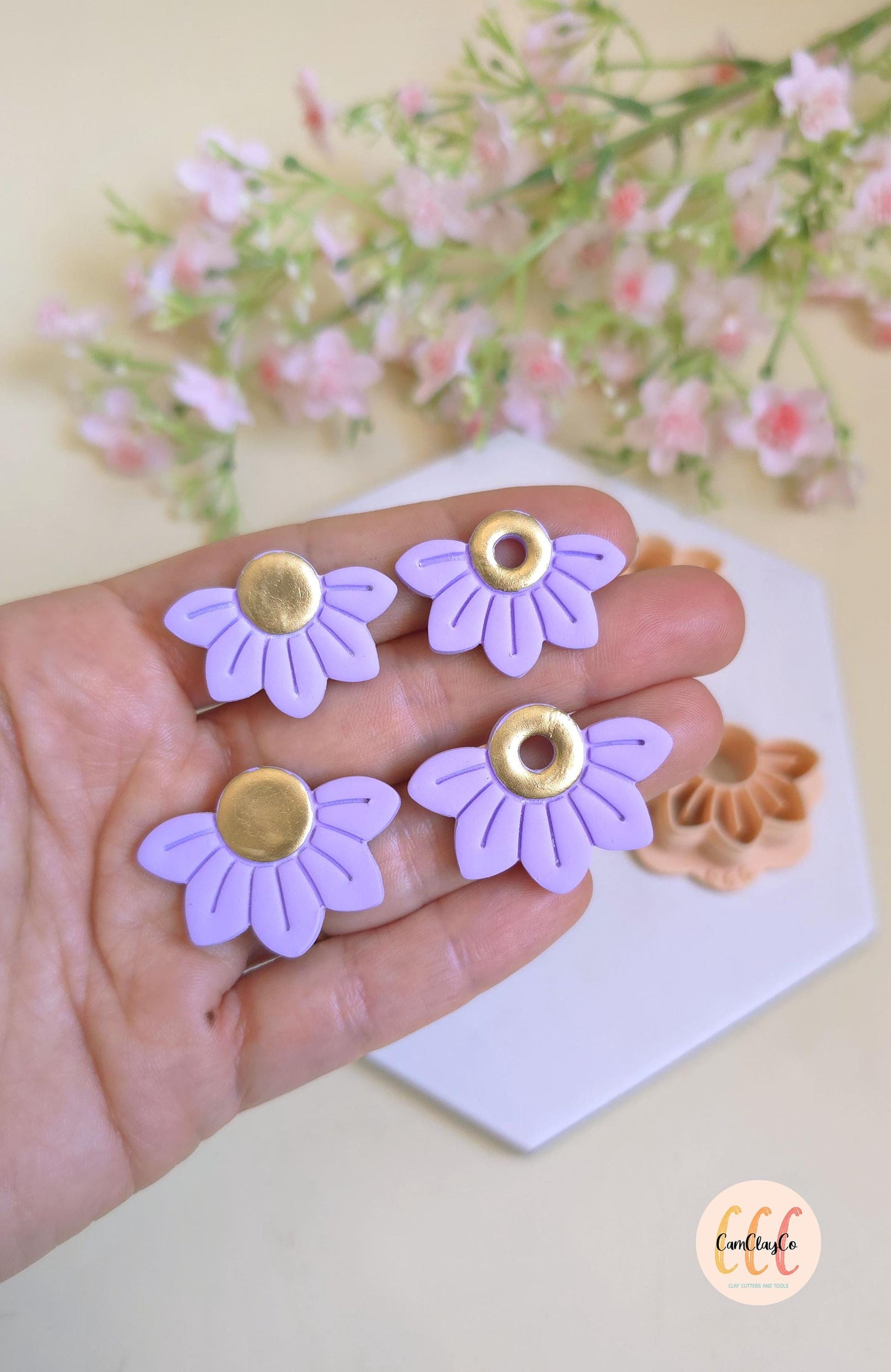 Emporte-pièces 3D en forme de demies-fleurs pour la fabrication de bijoux en argile polymère, créoles interchangeables, pampilles