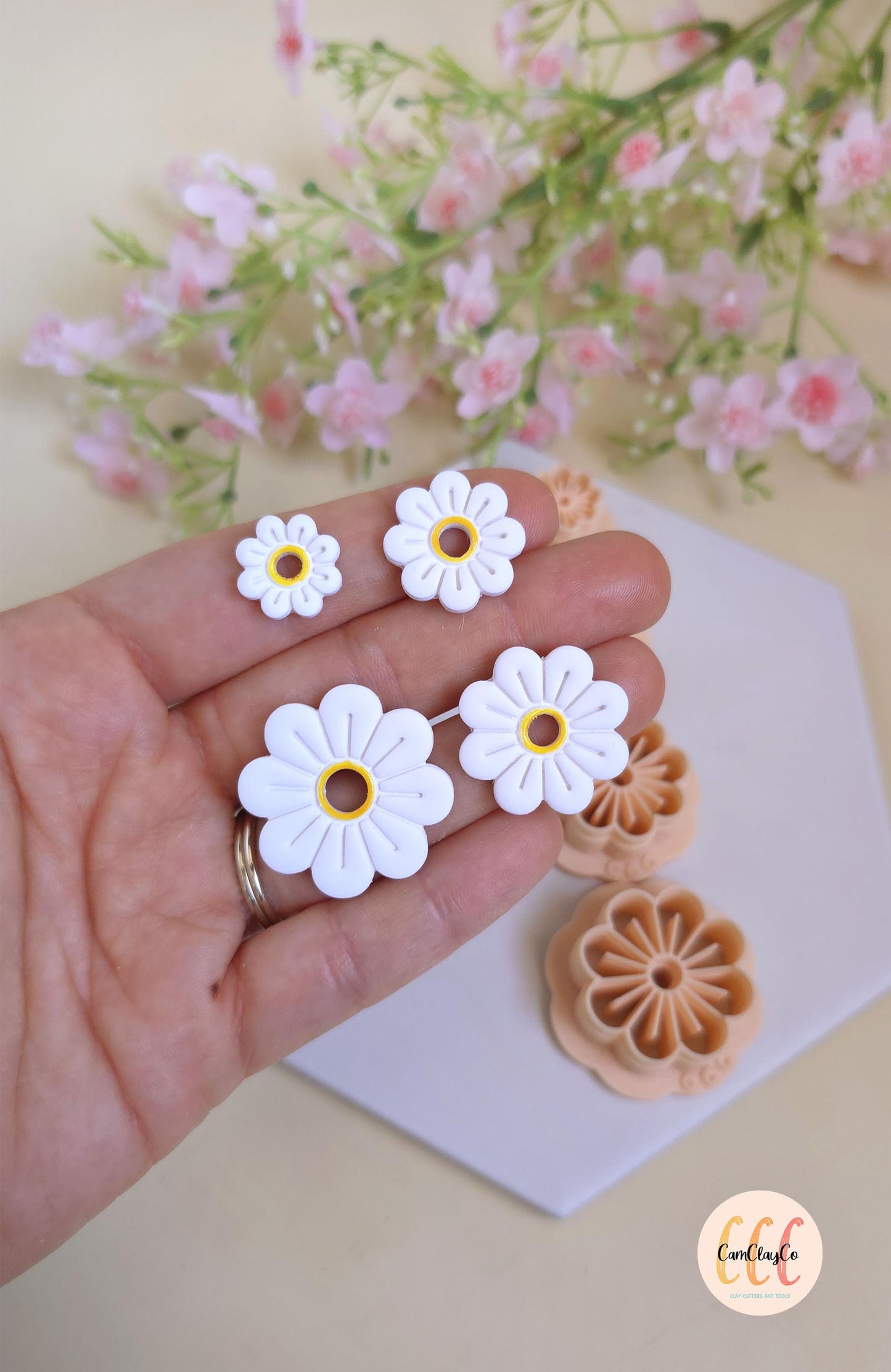 Emporte-pièces 3D en forme de marguerites 8 pétales pour la fabrication de bijoux en argile polymère, créoles interchangeables, pampilles
