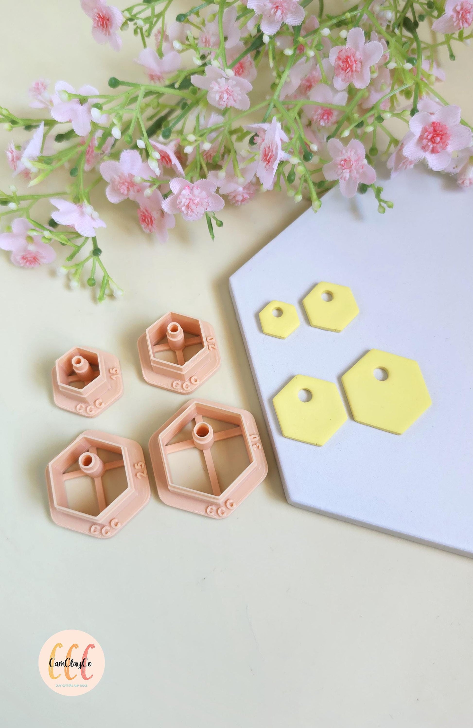 Emporte-pièces hexagones avec trous ronds en haut pour fabrication de bijoux en argile polymère, créoles interchangeables, pampilles