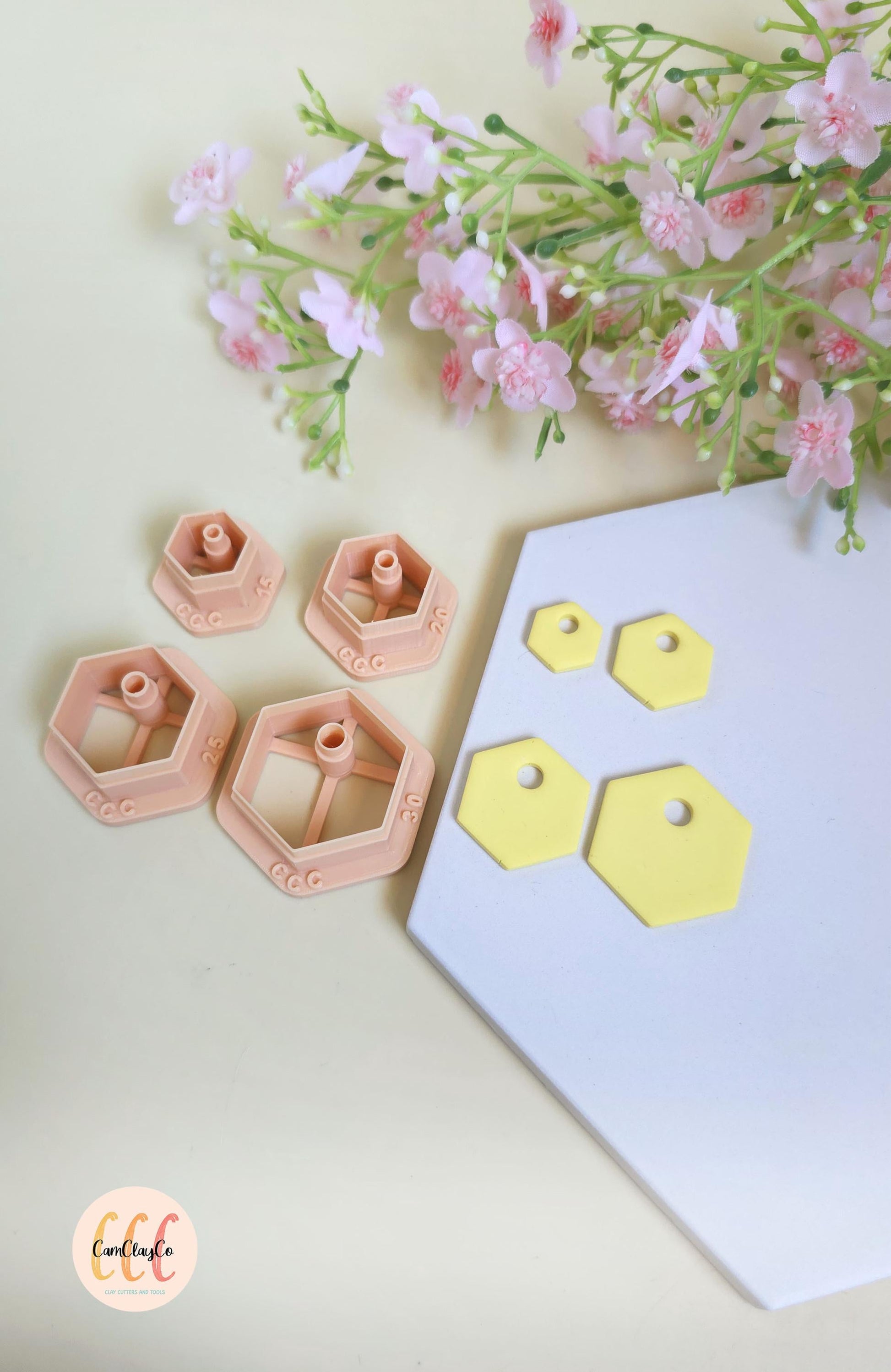 Emporte-pièces hexagones avec trous ronds en haut pour fabrication de bijoux en argile polymère, créoles interchangeables, pampilles