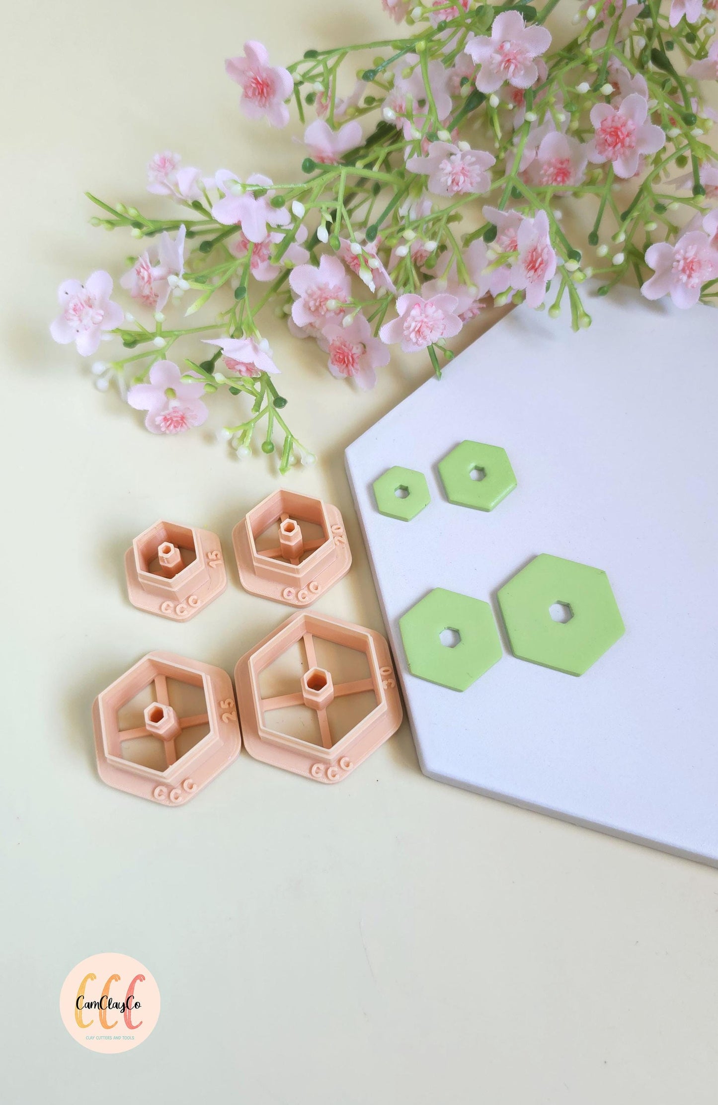 Emporte-pièces hexagones avec trous hexagones au centre pour fabrication de bijoux en argile polymère, créoles interchangeables, pampilles